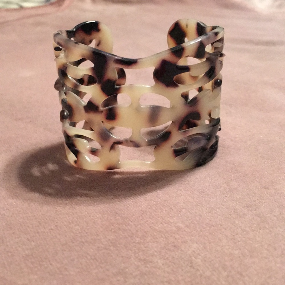 Tortoise shell cuff▪️◾️▪️